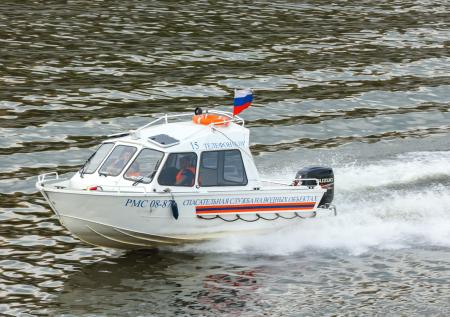 На реке Лене столкнулись два грузовых судна