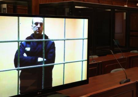Правда ли, что Навальный отправился в зону СВО: куда он пропал из колонии