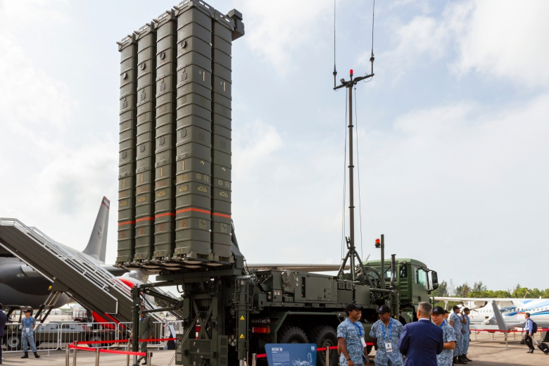 ЗРК на базе пусковой установки вертикального пуска с ЗУР Aster-30