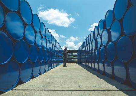 Цена на нефть марки Brent рухнула до $93 за баррель