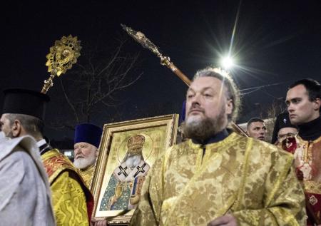 В Госдуме предложили украсить храм ВС иконой святителя Серафима