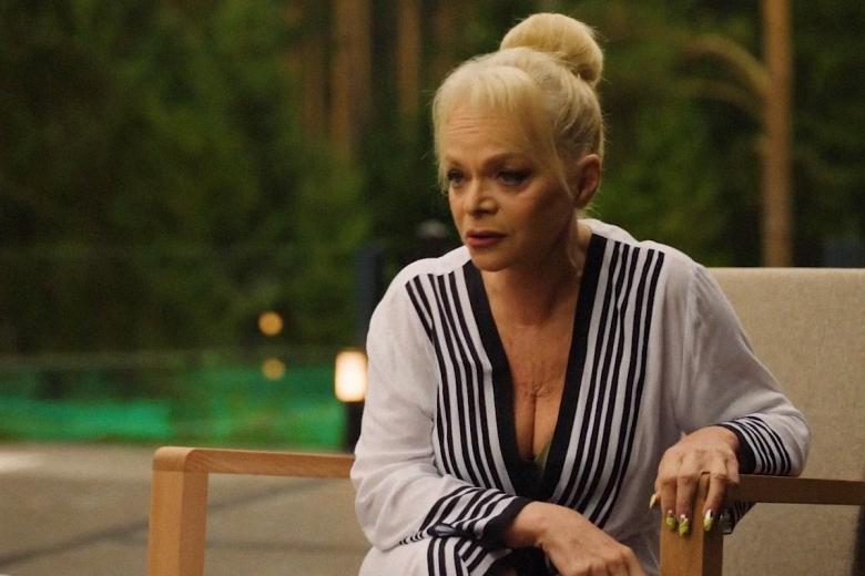 Лариса Долина в кадре из трейлера к сериалу «Блеск»