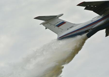 Российский самолет загорелся при взлете с военного аэродрома в Душанбе