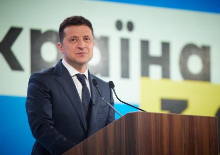 Зеленский призвал прекратить разговоры о возможном вторжении России
