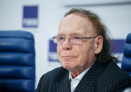 Появились детали обмана Радзинского на 45 млн рублей