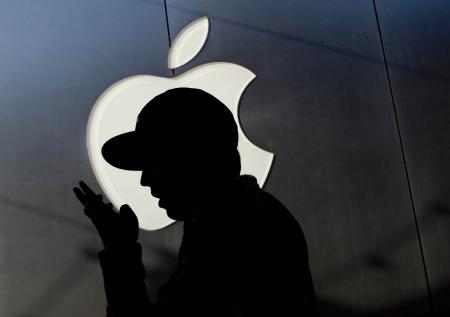 Голосовой помощник Siri удалось взломать лазером через окно