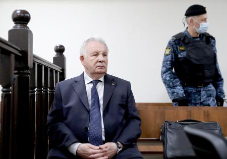 Долг перед «Роснефтью»: начался суд над бывшим хабаровским губернатором