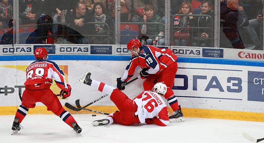 Артём Блажиевский (№ 88), Глеб Шашков (№ 76), Линден Вей (№ 19)