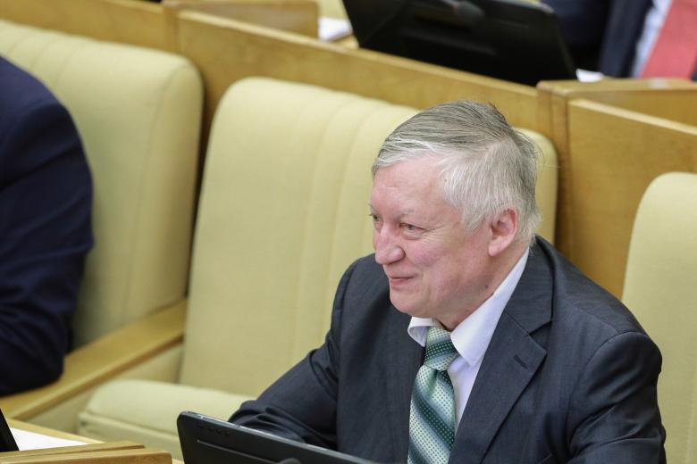 Анатолий Карпов