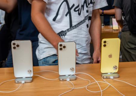 Старт продаж новых iPhone не вызвал ажиотажа в Москве 