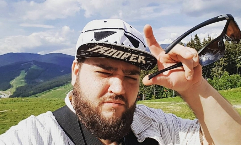 Пранкер Евгений Вольнов