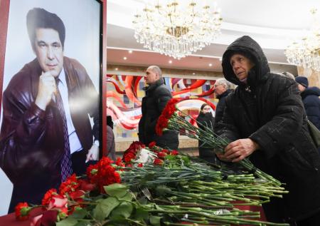 В Кемерове простились с Аманом Тулеевым: фото траурной церемонии