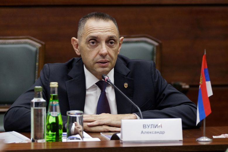 Александр Вулин