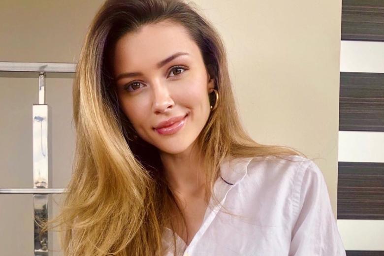Анна Заворотнюк