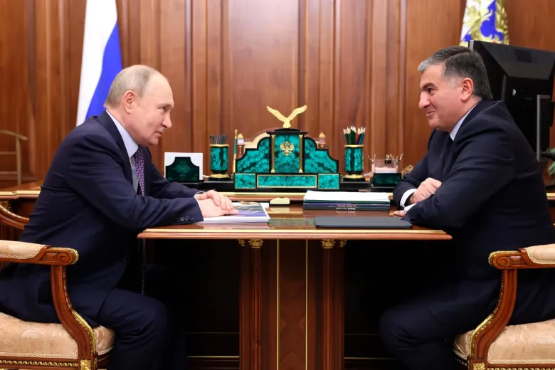 Владимир Путин и Амиран Муцоев