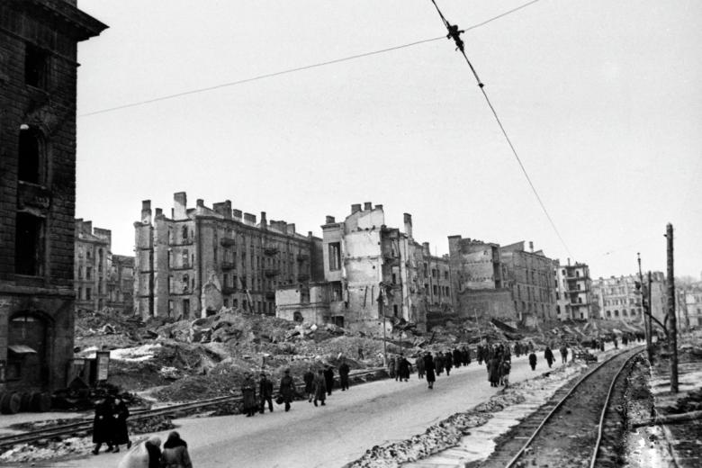 Великая Отечественная война 1941–1945 годов. Освобождение Киева от фашистских захватчиков (3–13 ноября 1943 года). Разрушенный Крещатик. 1943 год