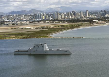 Новый эсминец США Zumwalt за $9 млрд вернулся c испытаний проржавевшим