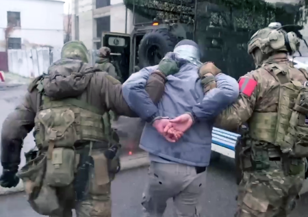 Появилось видео задержания бойца нацбатальона «Айдар» в ЛНР