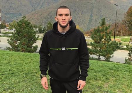 Хавалов нокаутировал де Соузу и отстоял титул Eagle FC