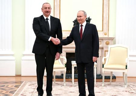 Путин напомнил о роли отца Алиева в строительстве важной для СССР дороги