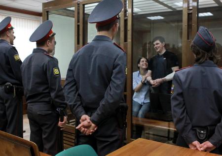 Верховный суд отправил на пересмотр дело неонацистов Тихонова и Хасис   