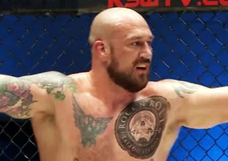 Де Фрис нокаутировал Наркуна и сохранил титул чемпиона KSW