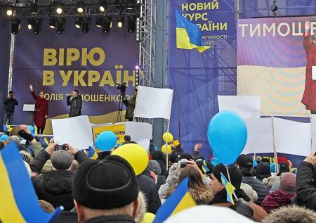 Тимошенко обошла Порошенко в президентском рейтинге