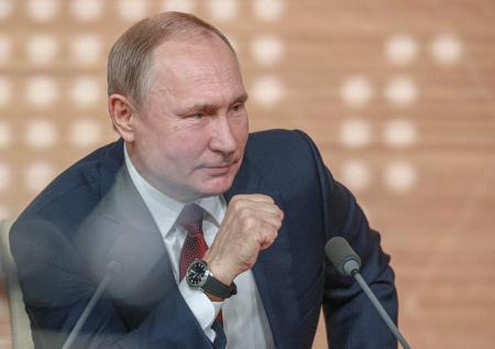 Путин продлил Чайке срок госслужбы