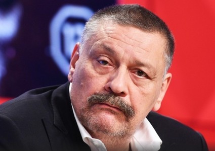 «Продолжает зарабатывать»: Бородин хочет запретить книгу Назарова в России