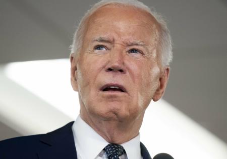 Назван экс-президент США, чья жена может заменить Байдена