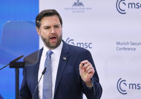 Вэнс указал на солидарность России и США в ядерном вопросе Ирана