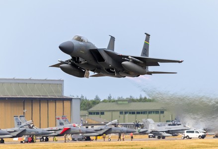 Главное для F-15 — это опытный пилот. Но где его взять на Украине?