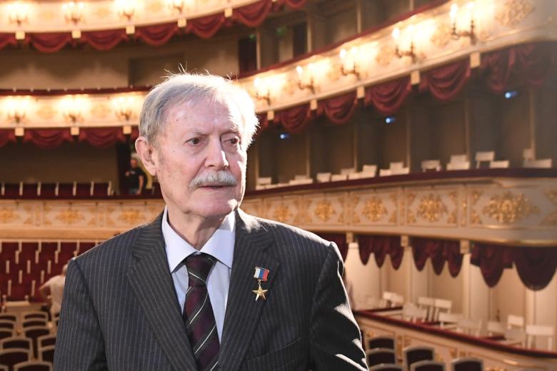 Юрий Соломин