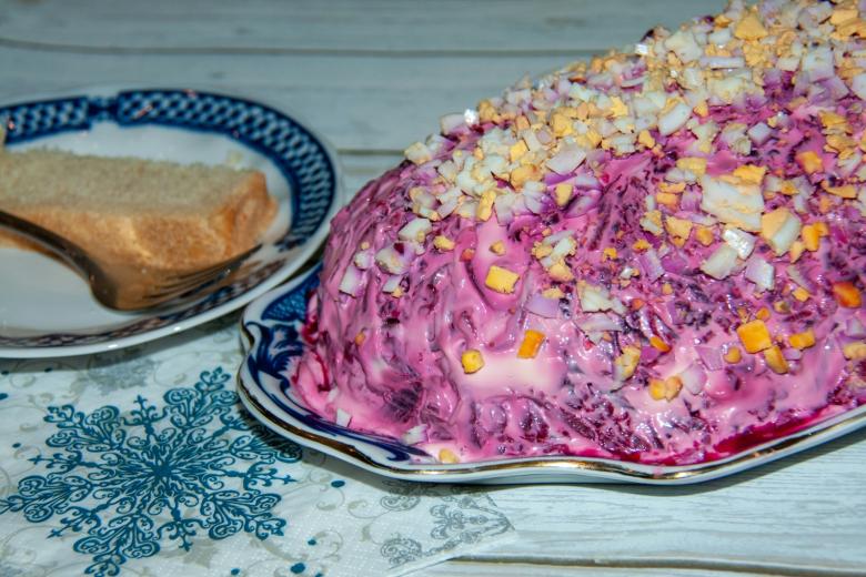 Селедка под шубой с яйцом