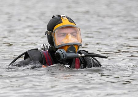 Водолазы засняли на дне Ладожского озера баржу с боеприпасами времен ВОВ