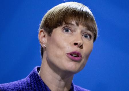 Эстонский парламент не хочет пускать президента на День Победы в Москву