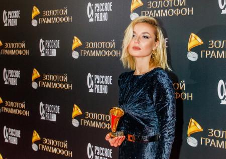 «Очень жаль»: автор песен Гагариной заявил о разрыве сотрудничества с ней