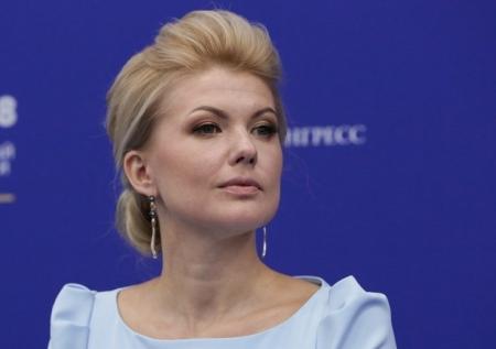 Муж вице-президента Сбербанка рассказал о её спешном бегстве