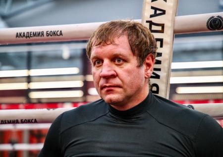 «Привет, лысая голова!»: Емельяненко обратился к сопернику перед боем