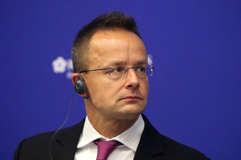 Петер Сийярто