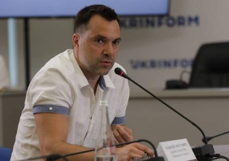 Арестовича назвали угрозой для украинцев