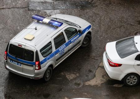 Неизвестные обстреляли автосалон в Москве