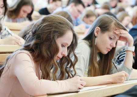 В Госдуме предложили установить досрочный срок получения диплома