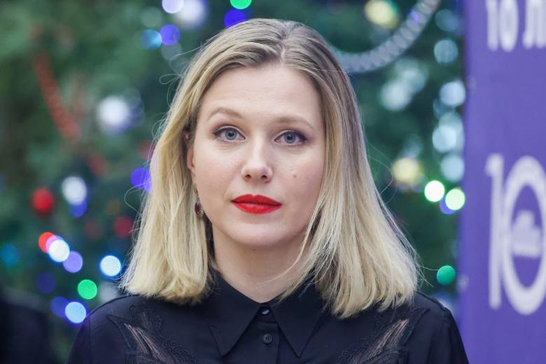 Актриса театра и кино Карина Андоленко