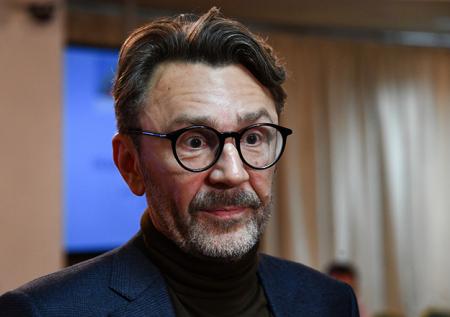 Шнуров посвятил стихи умершему производителю сырков