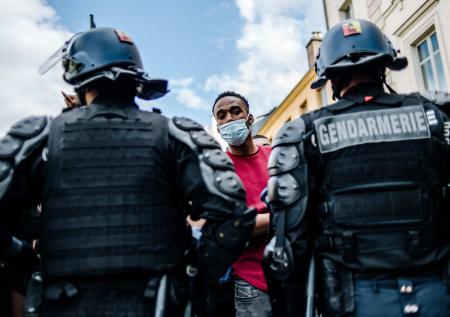 Чеченцы пострадали: диаспора наводит порядок во Франции