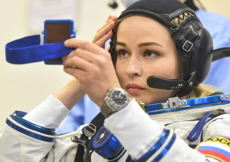 «Счёт с огромными деньгами»: Сокуров о бюджете фильма «Вызов» с Пересильд