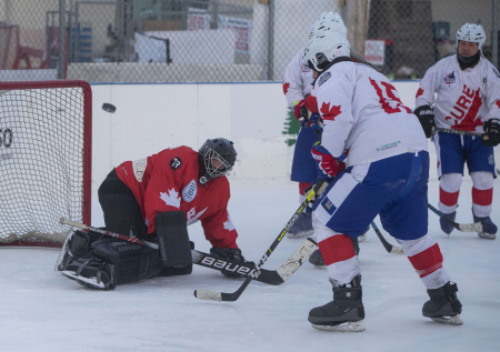 Канадцы сыграли самый долгий в истории хоккея матч
