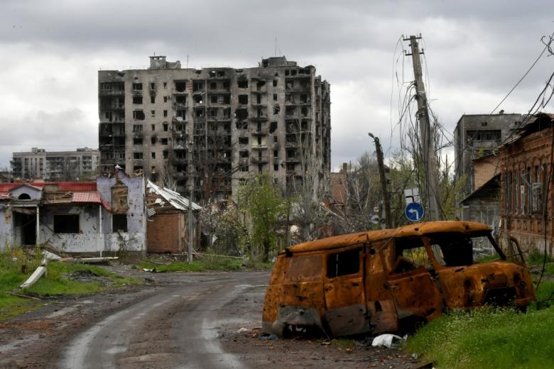 Разрушенные дома в Артёмовске