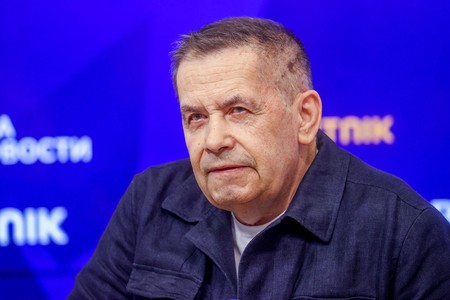 Расторгуев отказался от выступлений на майских праздниках